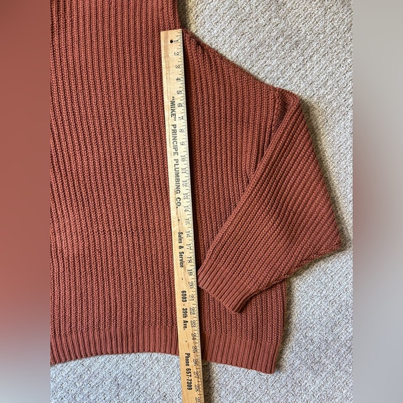 Free People Turtleneck Sweater size medium, fits oversized - Picture 2 of 4